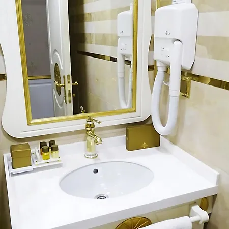 Hotel Emirhan Palace