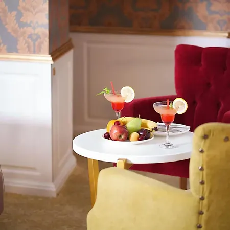 Hotel Emirhan Palace