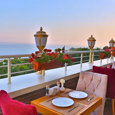Emirhan Palace فندق